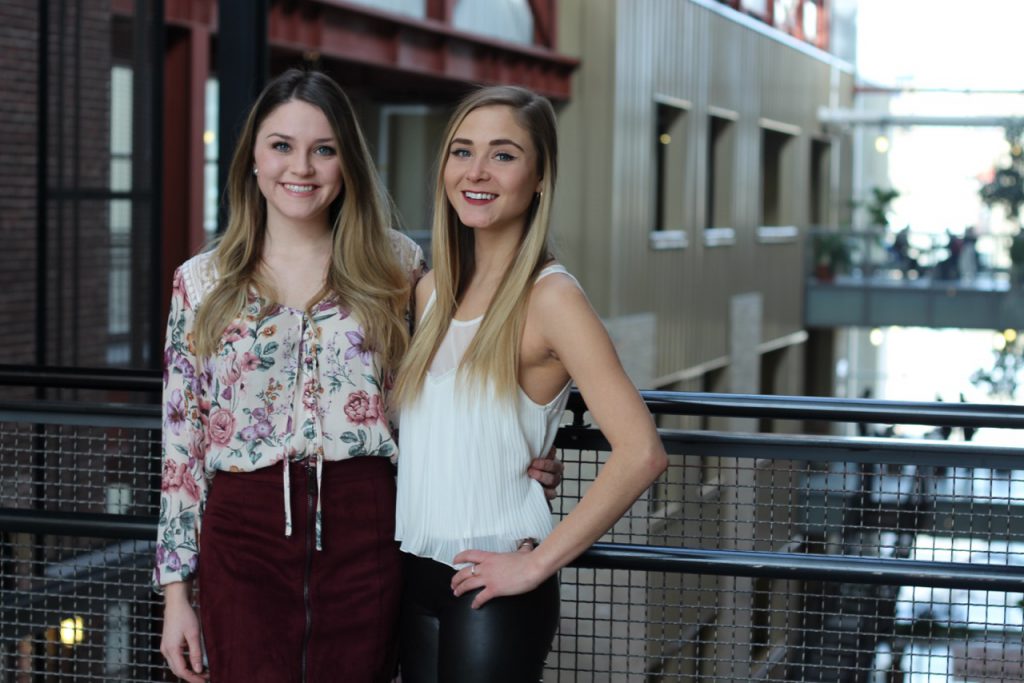 s Ashley Tokaruk e Madelaine Lapointe - Foto: reproduo / Twitter