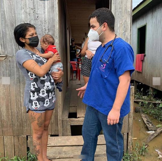 Dr. Rodrigo, Denis e a mãe - Foto: Instagram