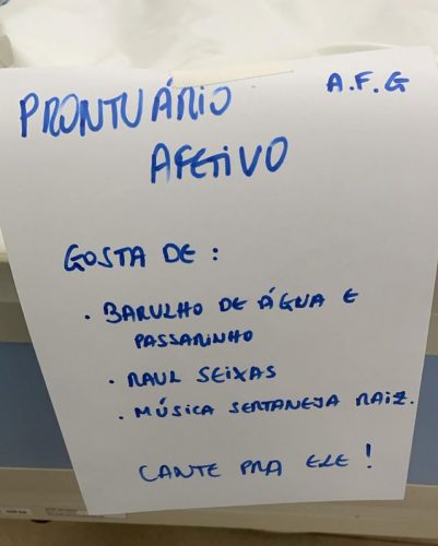 Bilhete deixado sobre paixões do paciente. - Foto: arquivo pessoal